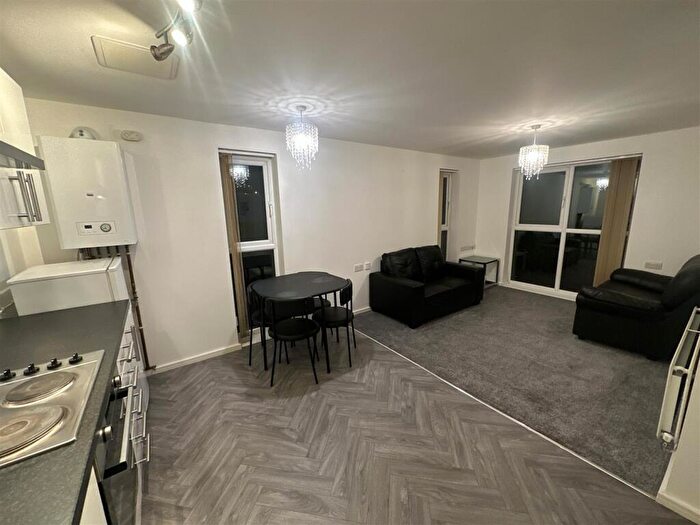 2 Bedroom Apartment To Rent In Moss Street, Salford, M7