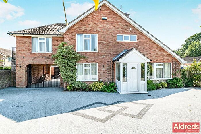 5 Bedroom Detached House For Sale In St. Michaels Close, Oulton Broad, Lowestoft, Suffolk, NR32