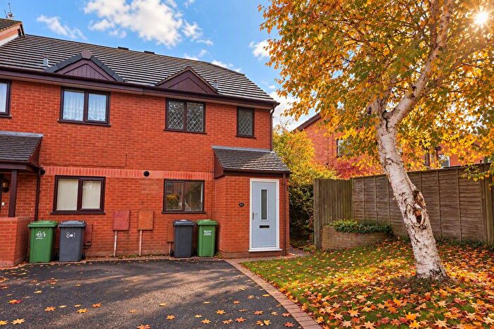 2 Bedroom End Of Terrace House To Rent In Dunlin Drive, Kidderminster, DY10