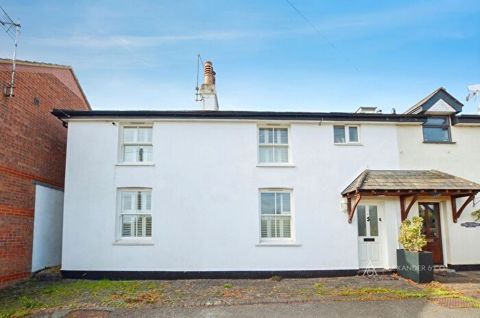 2 Bedroom Semi Detached House To Rent In Fog Cottages, Tring Station, Tring, HP23