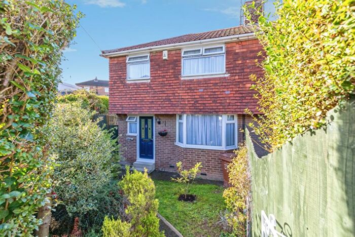 3 Bedroom Semi-Detached House For Sale In The Rise, Rochester, Kent, ME1