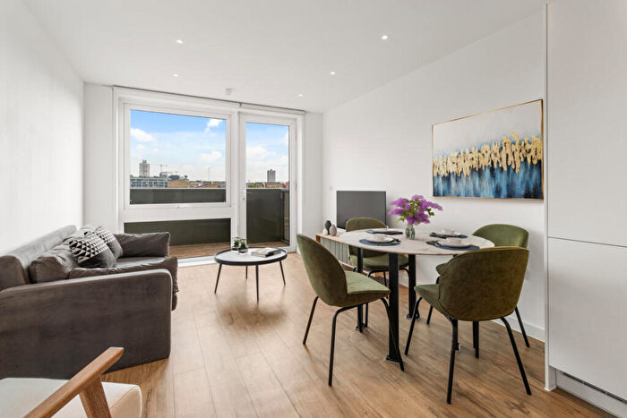 1 Bedroom Flat To Rent In Fizzy Stepney Green, Killick Way, London, E1
