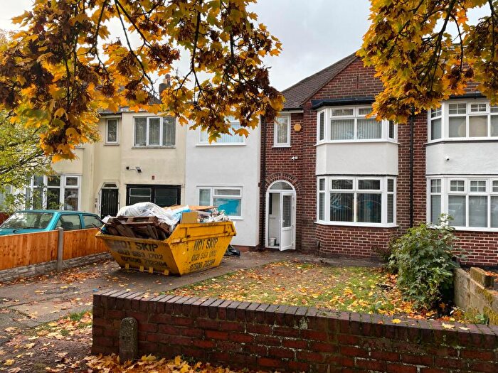 4 Bedroom Semi-Detached House To Rent In Cliveden Avenue, Perry Barr, Birmingham, B42