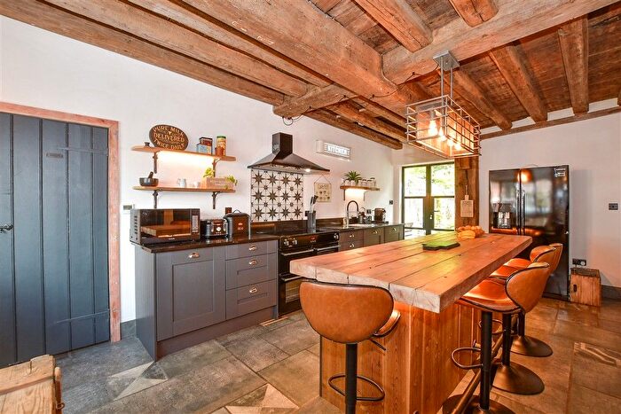 4 Bedroom Link Detached House For Sale In High Street, Brenchley, Tonbridge, Kent, TN12