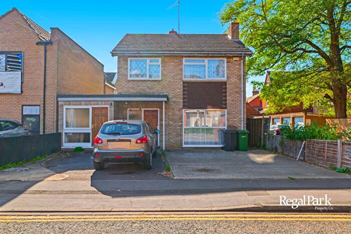 4 Bedroom Detached House To Rent In Huntly Grove, Central, Peterborough, PE1