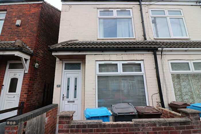2 Bedroom End Of Terrace House To Rent In Essex Street, HU4