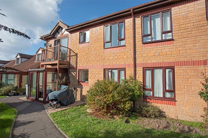 2 Bedroom Flat For Sale In Mow Barton, Martock, Somerset, TA12