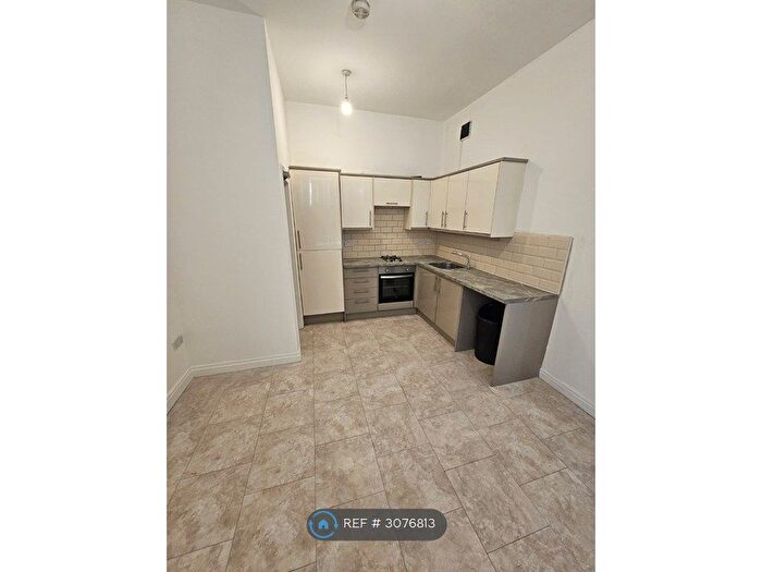 1 Bedroom Flat To Rent In Moxley Road, Manchester, M8