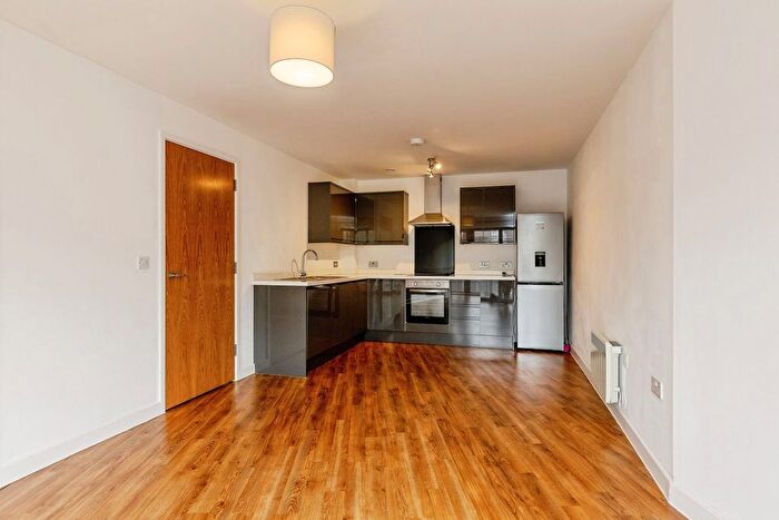 2 Bedroom Flat For Sale In Braggs Lane, Bristol, BS2