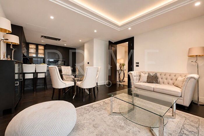 2 Bedroom Flat For Sale In Gladstone House, Strand, London, WC2R
