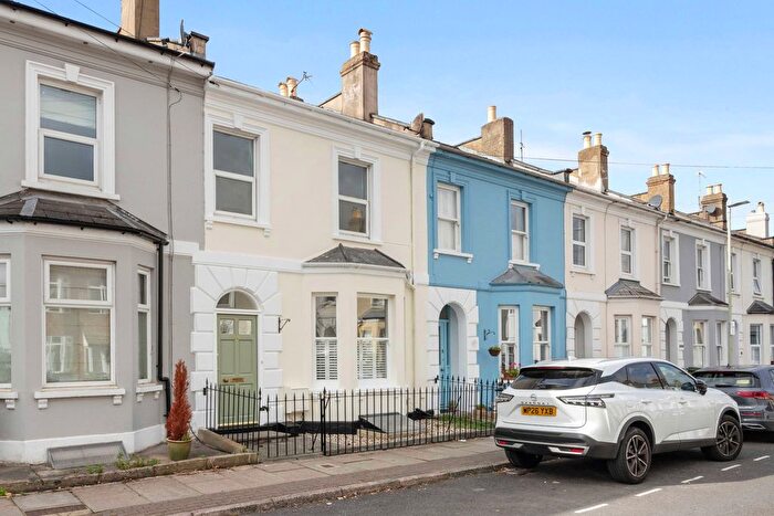 4 Bedroom Terraced House For Sale In Leighton Road, Cheltenham, GL52