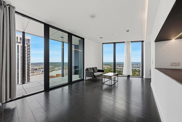 2 Bedroom Apartment For Sale In Amory Tower, Marsh Wall, E14