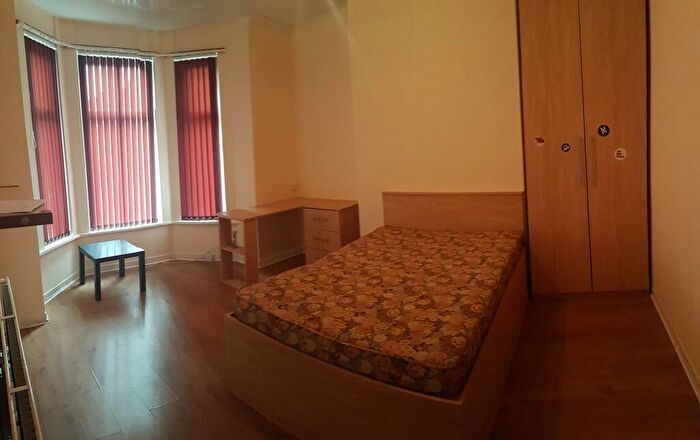 8 Bedroom Semi-Detached House To Rent In Egerton Road, Manchester, M14