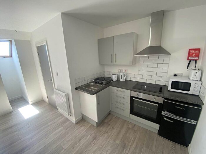 1 Bedroom Flat To Rent In Twizzle Lodge, Off Hawthorne Avenue, Uplands, SA2