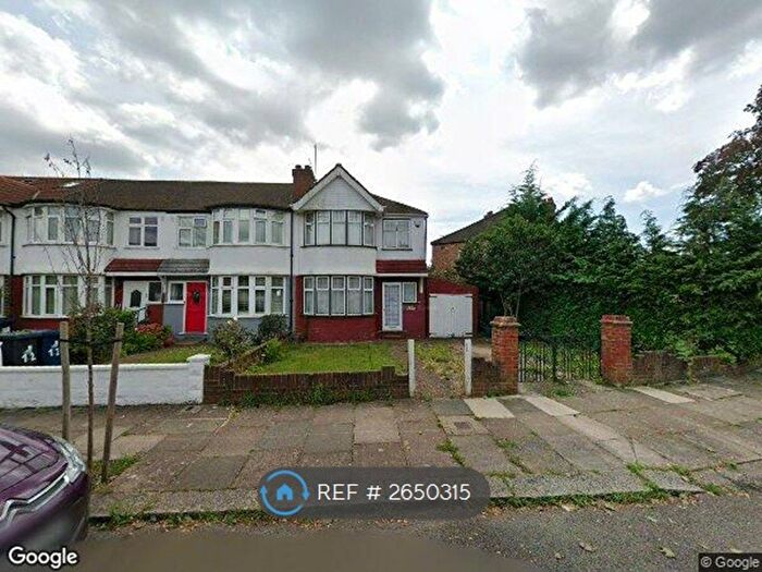 3 Bedroom End Of Terrace House To Rent In Millet Road, Greenford, UB6
