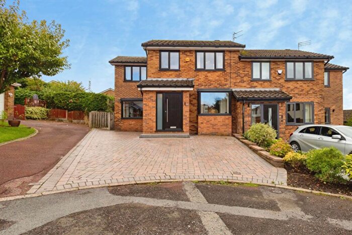 4 Bedroom Semi-Detached House For Sale In Oakcroft, Stalybridge, Greater Manchester, SK15
