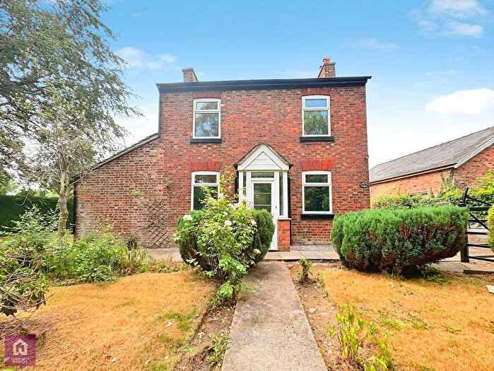 3 Bedroom Detached House To Rent In Wellfield Lane, Timperley, Altrincham, Greater Manchester, WA15