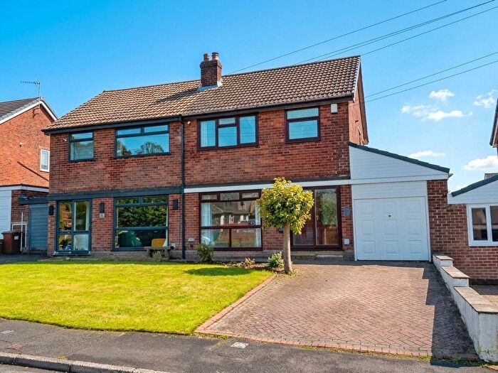 3 Bedroom Semi-Detached House For Sale In Bracken Grove, Haslingden, Rossendale, BB4