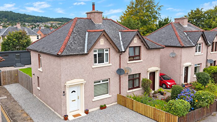 3 Bedroom Semi-Detached House For Sale In Dochfour Drive, Inverness, IV3