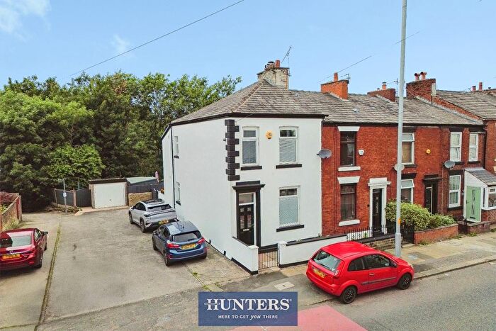 3 Bedroom End Of Terrace House For Sale In Cheetham Hill Road, Dukinfield, SK16