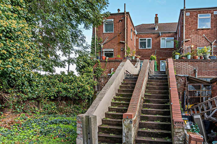 2 Bedroom Maisonette For Sale In Coventry Road, Birmingham, B26