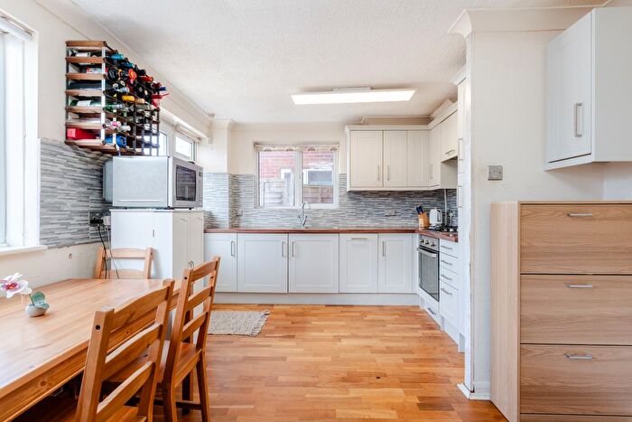 3 Bedroom Semi-Detached House For Sale In Elm Close, Little Stoke, Bristol, BS34