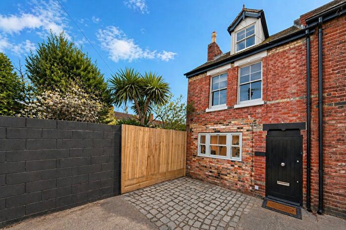 3 Bedroom End Of Terrace House For Sale In Myrtle Road, Folkestone, CT19