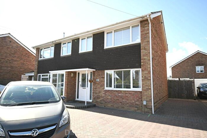 3 Bedroom Semi-Detached House For Sale In Kent Road, Gosport, PO13