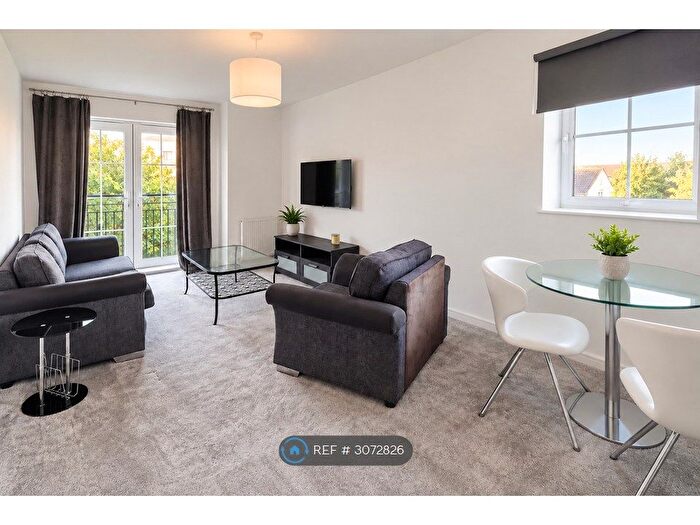 2 Bedroom Flat To Rent In Stewards Way, Renfrew, PA4