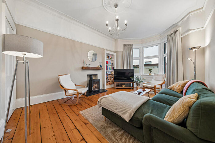 2 Bedroom Flat For Sale In Trefoil Avenue, Flat /, Shawlands, Glasgow, G41