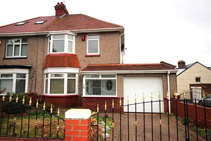 3 Bedroom Semi-Detached House To Rent In Ettrick Grove, SR4
