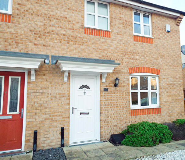 3 Bedroom Semi-Detached House To Rent In Hadrians Walk, North Hykeham, LN6