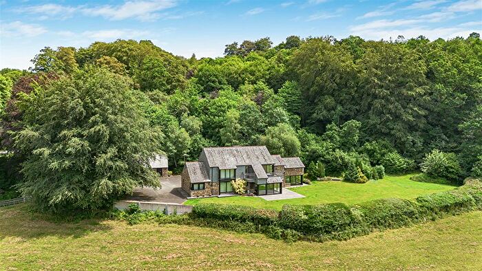 5 Bedroom Detached House For Sale In St. Stephens, Launceston, PL15