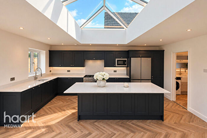 4 Bedroom Detached Bungalow For Sale In Lancelot Avenue, Rochester, ME2
