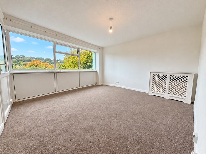 1 Bedroom Flat To Rent In Higher Erith Road, Torquay, TQ1