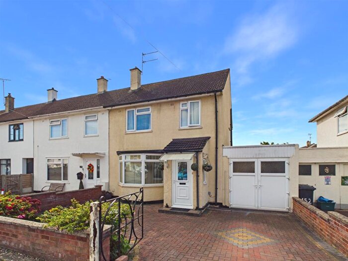 3 Bedroom Semi-Detached House For Sale In Elmleaze, Longlevens, Gloucester, GL2