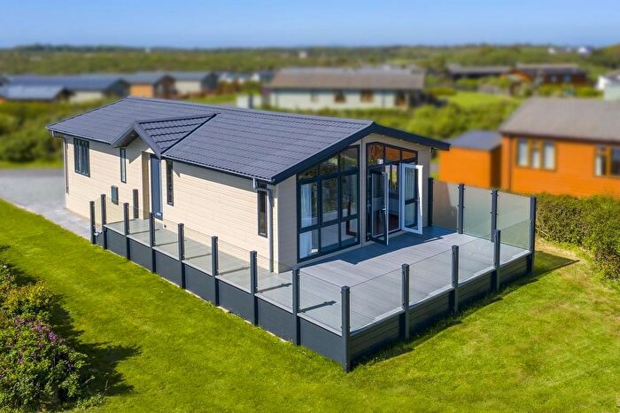 2 Bedroom Lodge For Sale In Barholm Road, Tallington, PE9