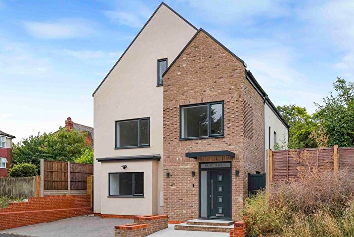 6 Bedroom Detached House For Sale In Carlton Road, Sidcup, DA14