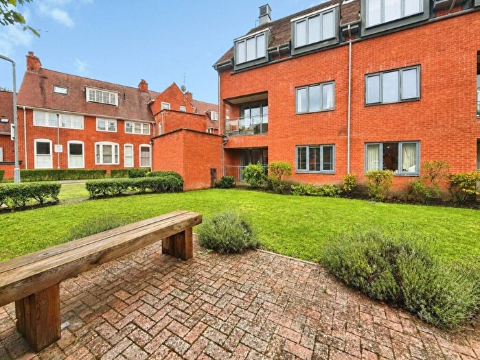 2 Bedroom Flat For Sale In Chancellor Drive, Frimley, Camberley, Surrey, GU16