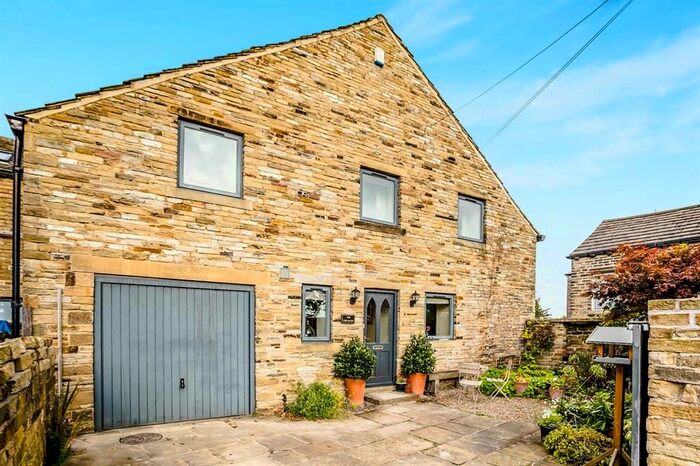 5 Bedroom Property To Rent In East Street, Huddersfield, HD3