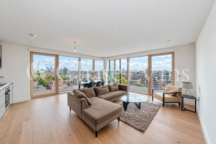 2 Bedroom Flat For Sale In Mansfield Point, Trafalgar Place, Rodney Road, Elephant & Castle, London, SE17