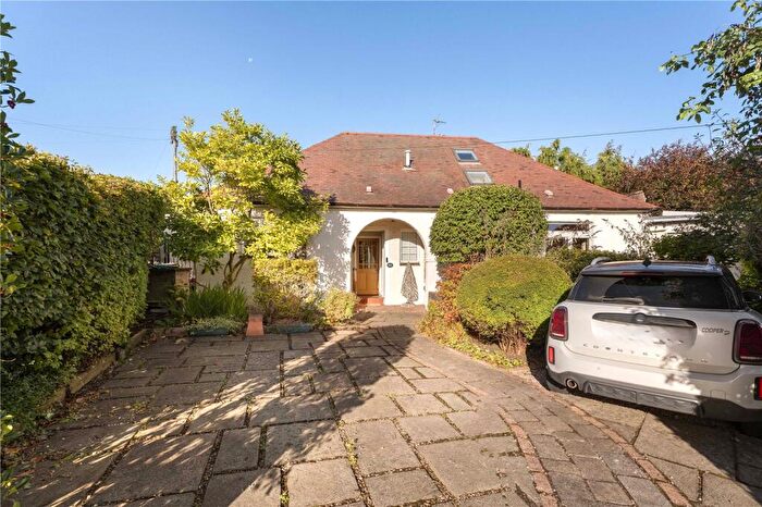 3 Bedroom Bungalow For Sale In Buckstone Terrace, Buckstone, Edinburgh, EH10