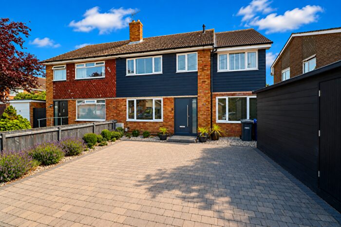 4 Bedroom Semi-Detached House For Sale In Parkway, Little Paxton, St. Neots, PE19
