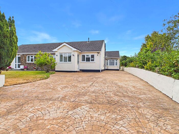 3 Bedroom Semi-Detached Bungalow For Sale In Templebar Road, Kilgetty, SA68