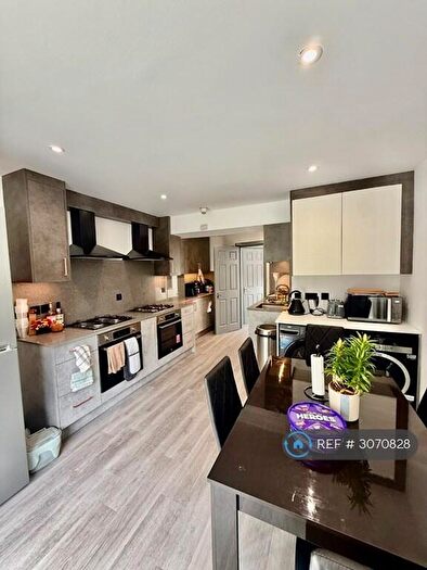 8 Bedroom Terraced House To Rent In Donnington Road, Reading, RG1