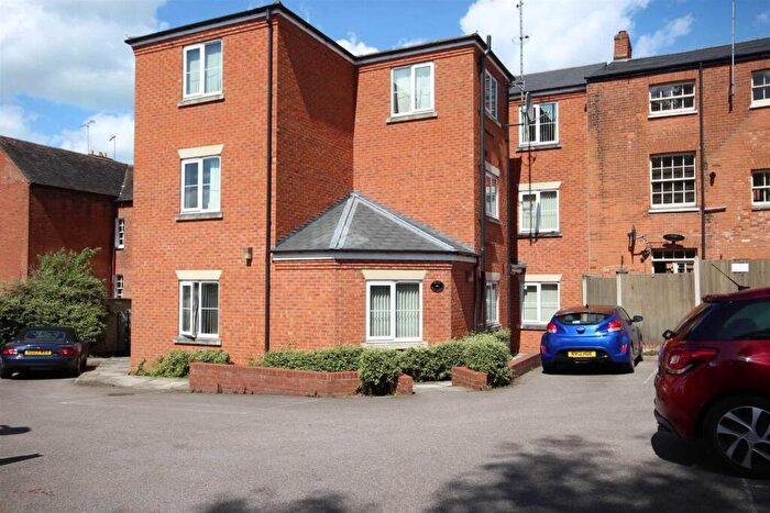 2 Bedroom Apartment To Rent In White Lion House, Commainge Close, Warwick, CV34