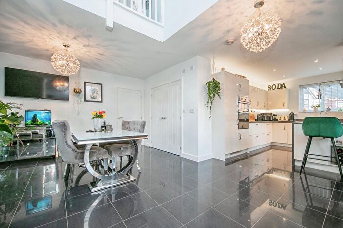 4 Bedroom Detached House For Sale In Clermont Avenue, Sudbury, CO10