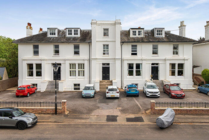 3 Bedroom Apartment For Sale In Bramley House, Crescent Road, Alverstoke, PO12