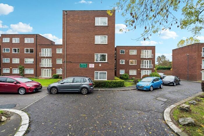 2 Bedroom Apartment To Rent In Chesswood Way, Pinner, HA5