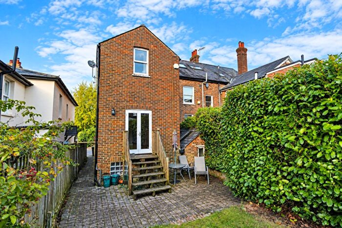 1 Bedroom Flat To Rent In Lesbourne Road, Reigate, Surrey, RH2
